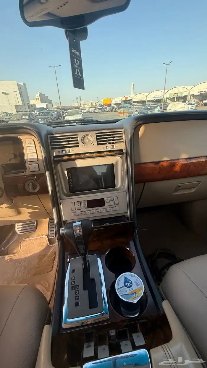 جيب لينكولن نافيجتور موديل 2005 13