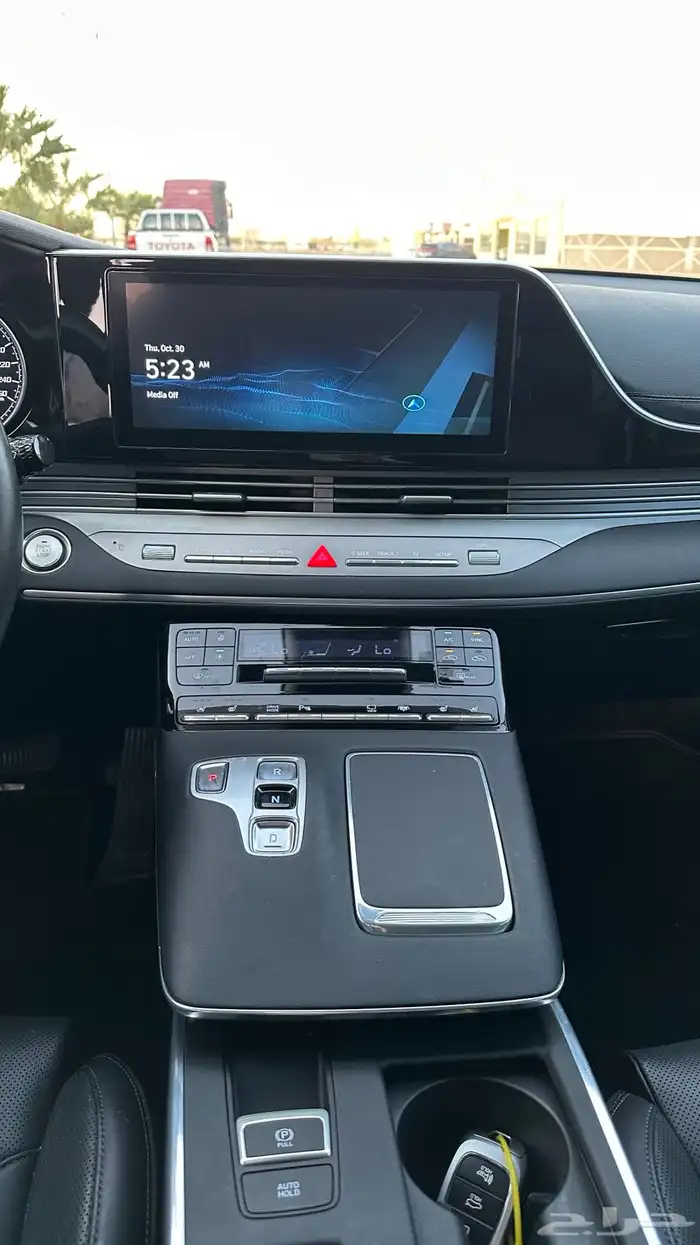 ازيرا بنزينv6 بطاقه جمركيه 22