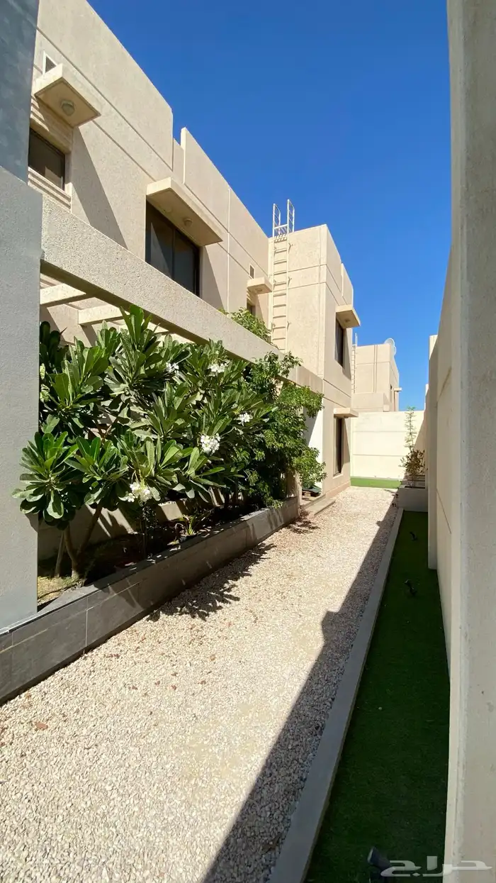 فيلا للبيع حي المطرفية 8