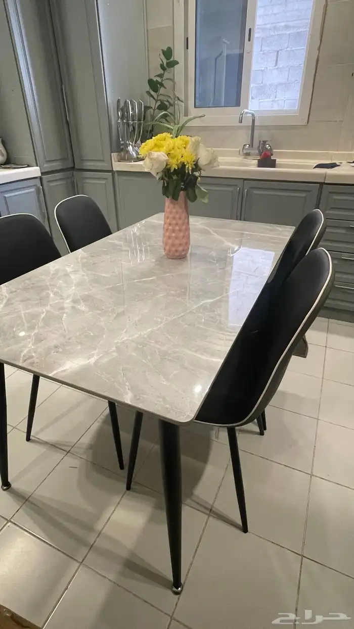طاولة طعام رخام 4 كراسي 0
