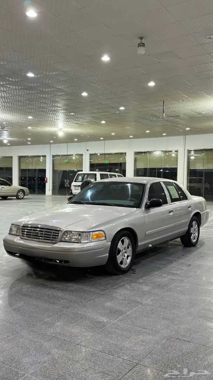 للبيع فورد فكتوريا 2009 1