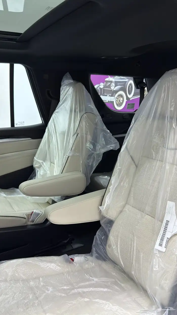 كاديلاك اسكاليد للإيجار اليومي والشهري 6