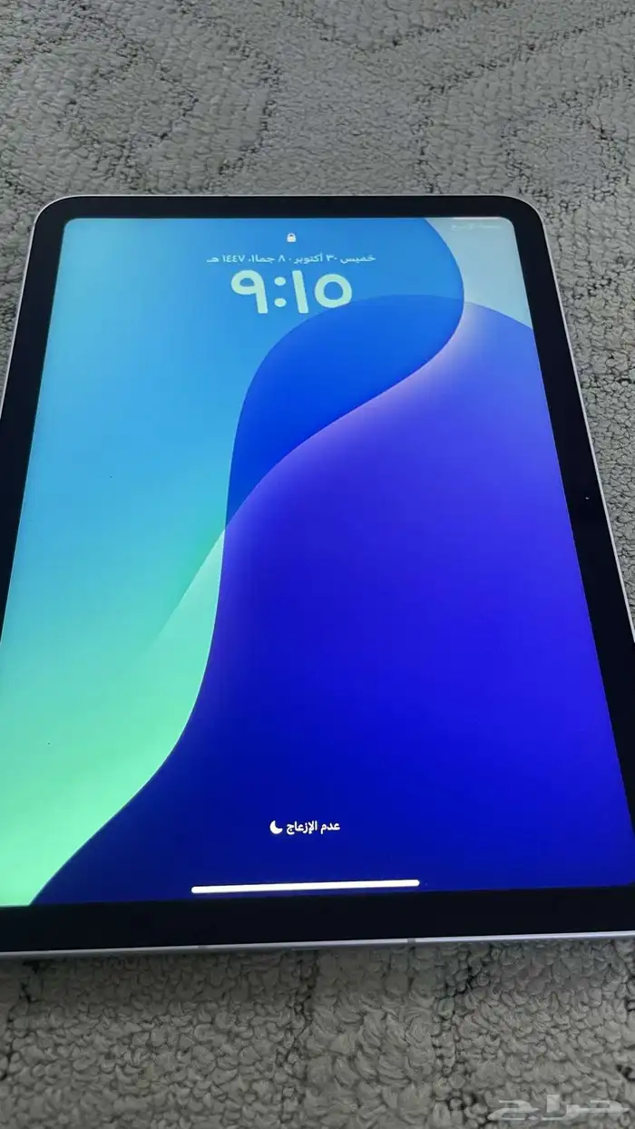 ايباد الجيل العاشر الايباد لايشكي من شي و جديد ومابه اي خدش 2