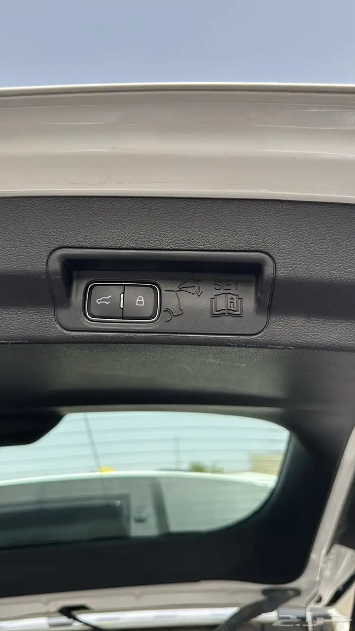 اكسبلورر 2021 نظيف V6 تنفس طبيعي دبل 27