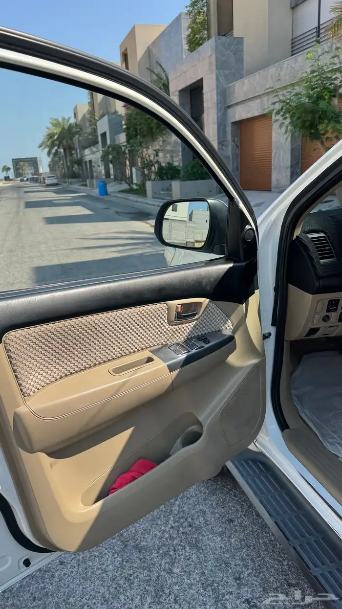 للبيع تويوتا فورتشنر 2014 بحالة الوكاله بدي وكاله 17