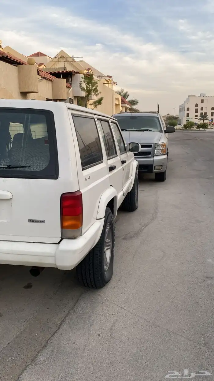 للبيع جيب شيروكي موديل 1998 نظيف استخدام شتوي فقط 3