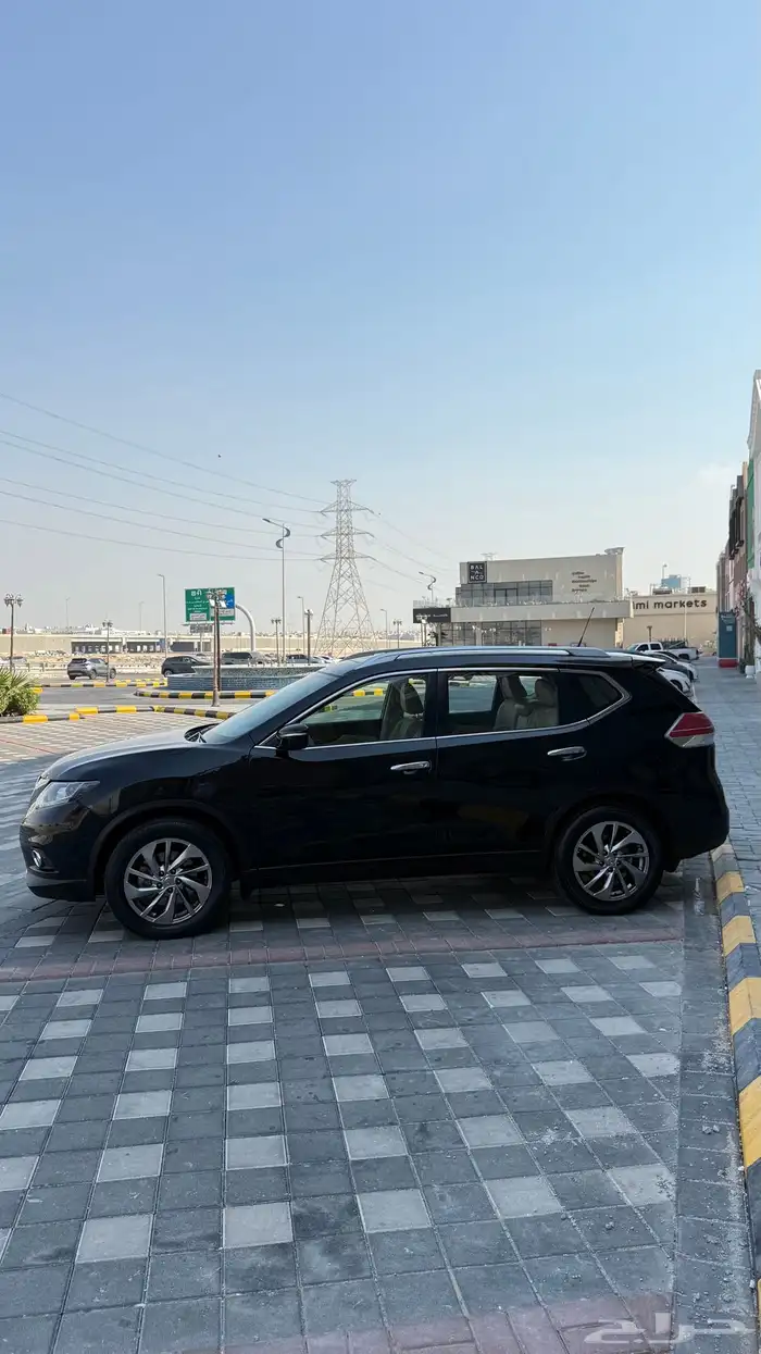 للبيع اكس تريل 2016 فل كامل - دبل 7 مقاعد 4