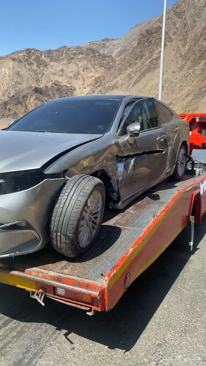 لكزس ES350 2016 مصدوم 1