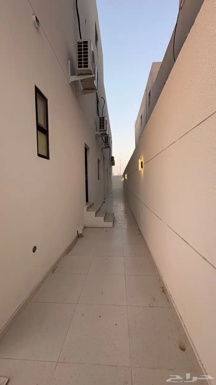 للبيع شقه دور ارضي 3