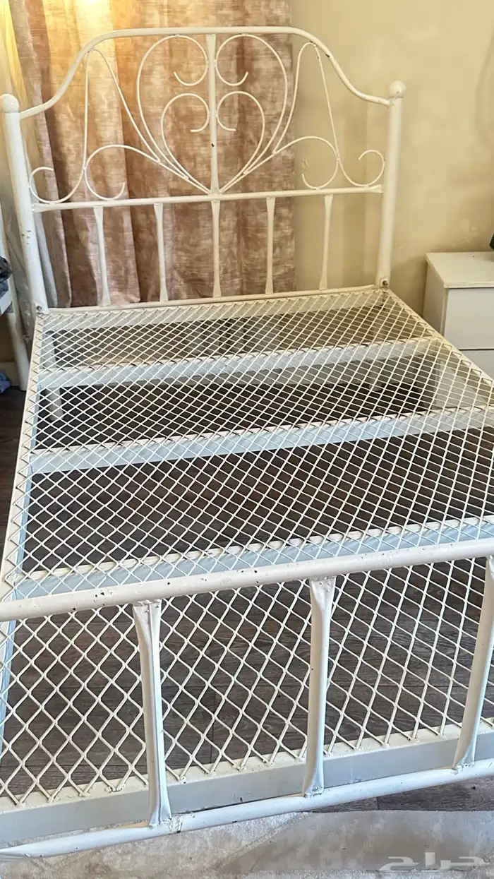 3 كراسي نوم نفر ونص بلون ابيض 0