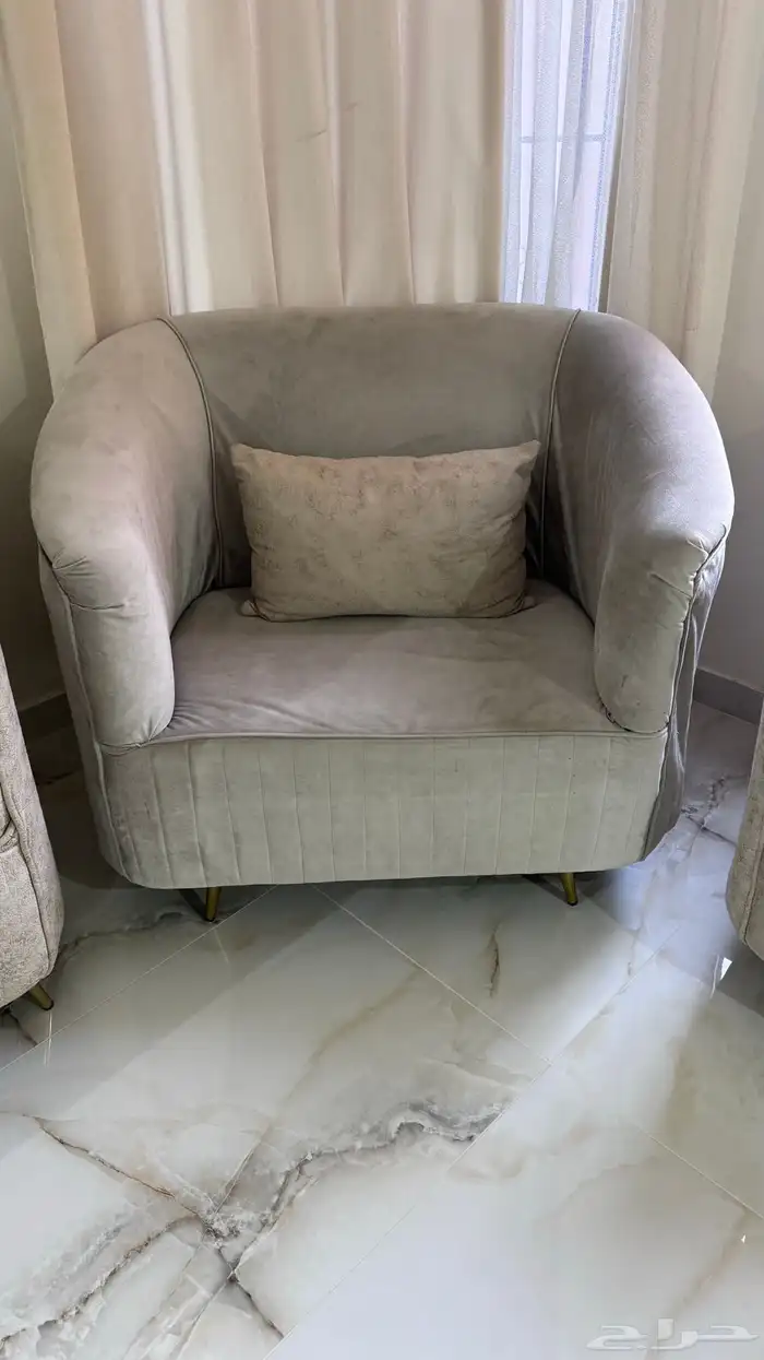 للبيع اثاث. كنب 0