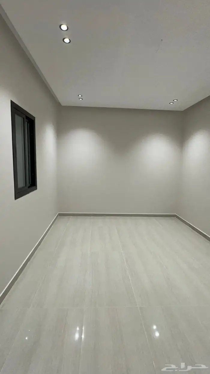 للبيع فيلا منفصله 285 متر حي أحد 71 قريبه الممشي والمواساه 30