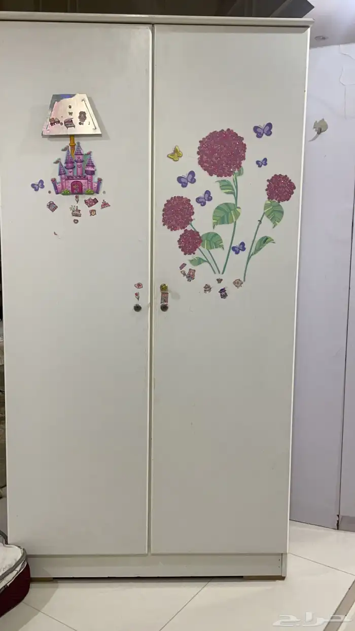 سريرين ودولابين مستعمله للبيع 3