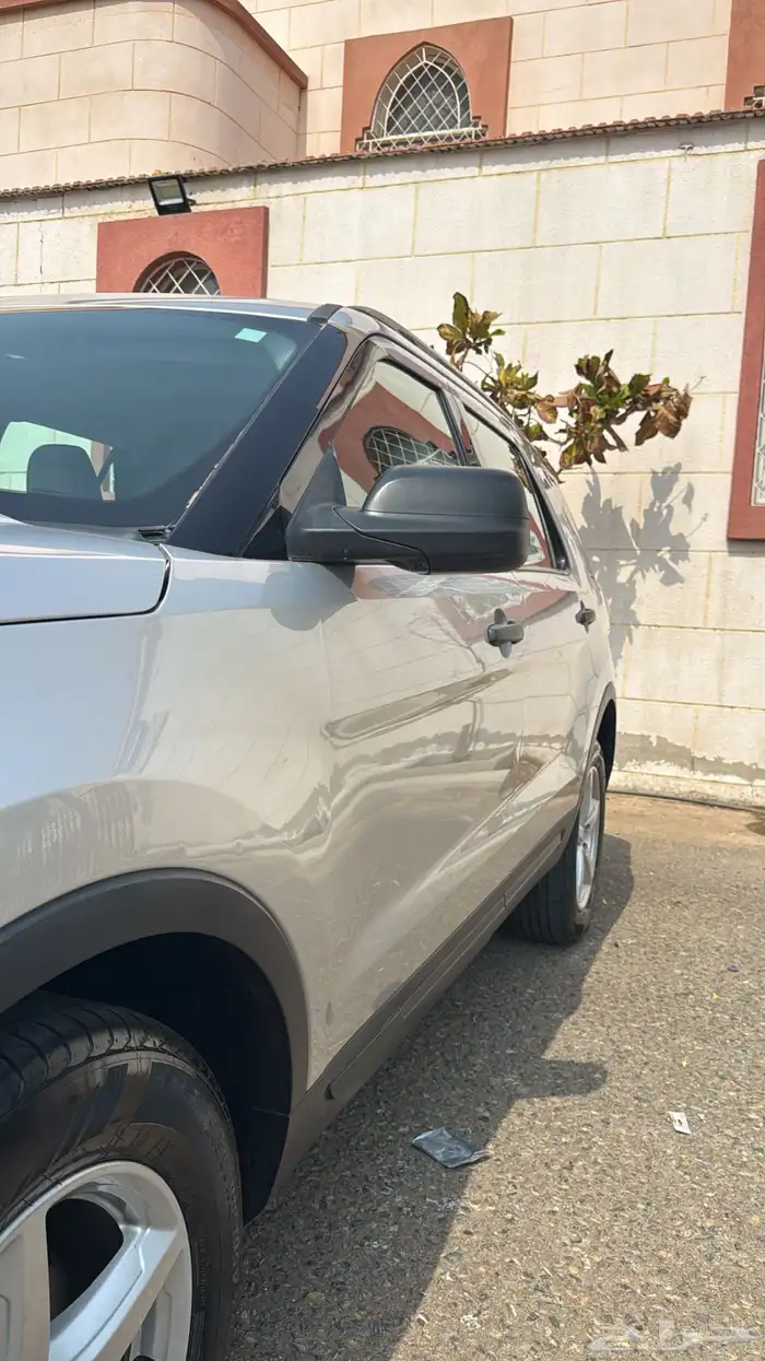 اكسبلورر 2018 نظيف V6 دبل تنفس طبيعي 6