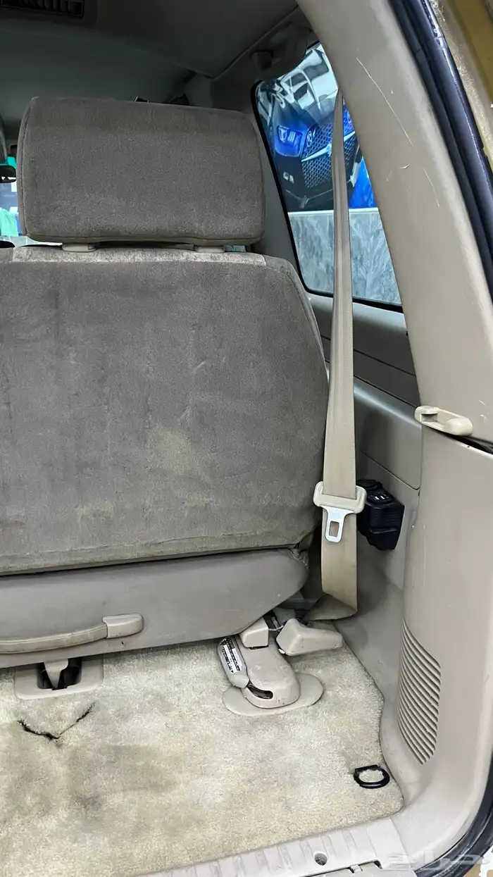 لاندكروزر 2000 24