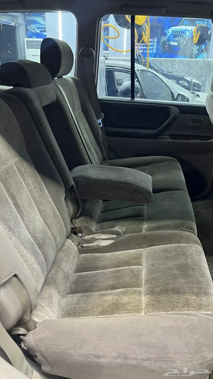 لاندكروزر 2000 10