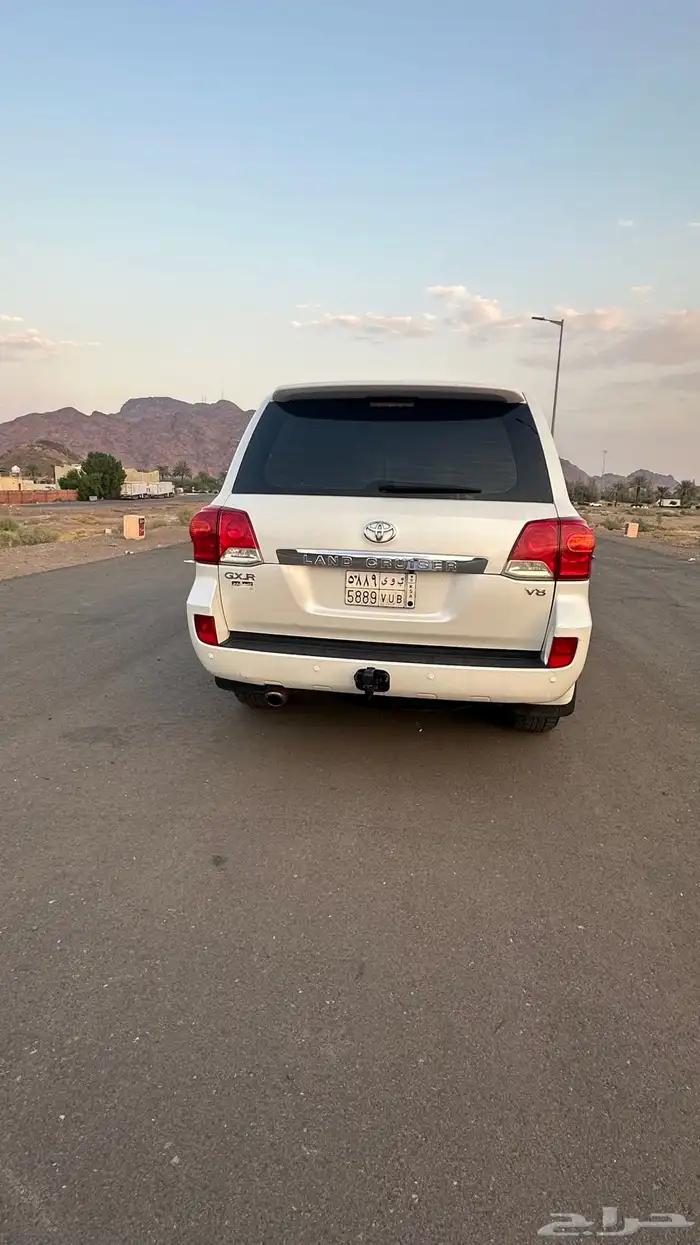 لندكروزر 2013 فل كامل ممشى 220 5