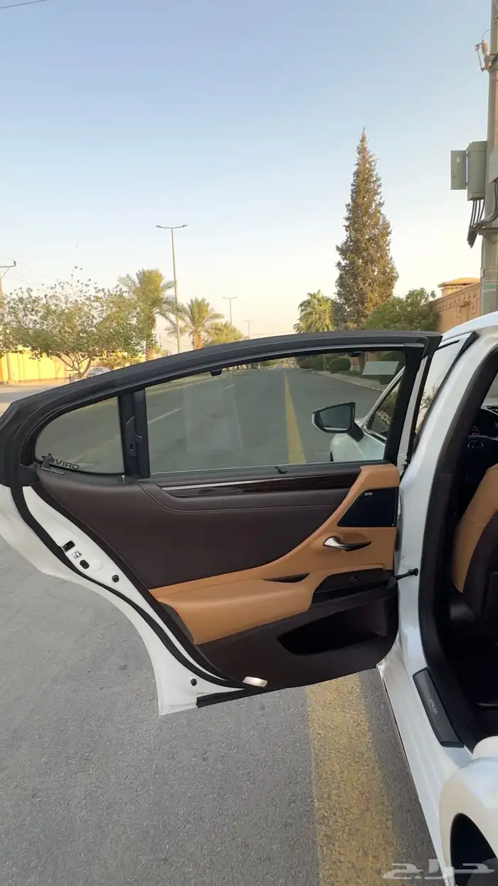 لكزس es350 DD سعودي عبداللطيف جميل 2021 15