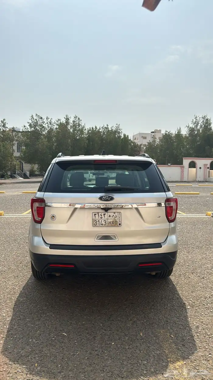 اكسبلورر 2018 نظيف V6 دبل تنفس طبيعي 40