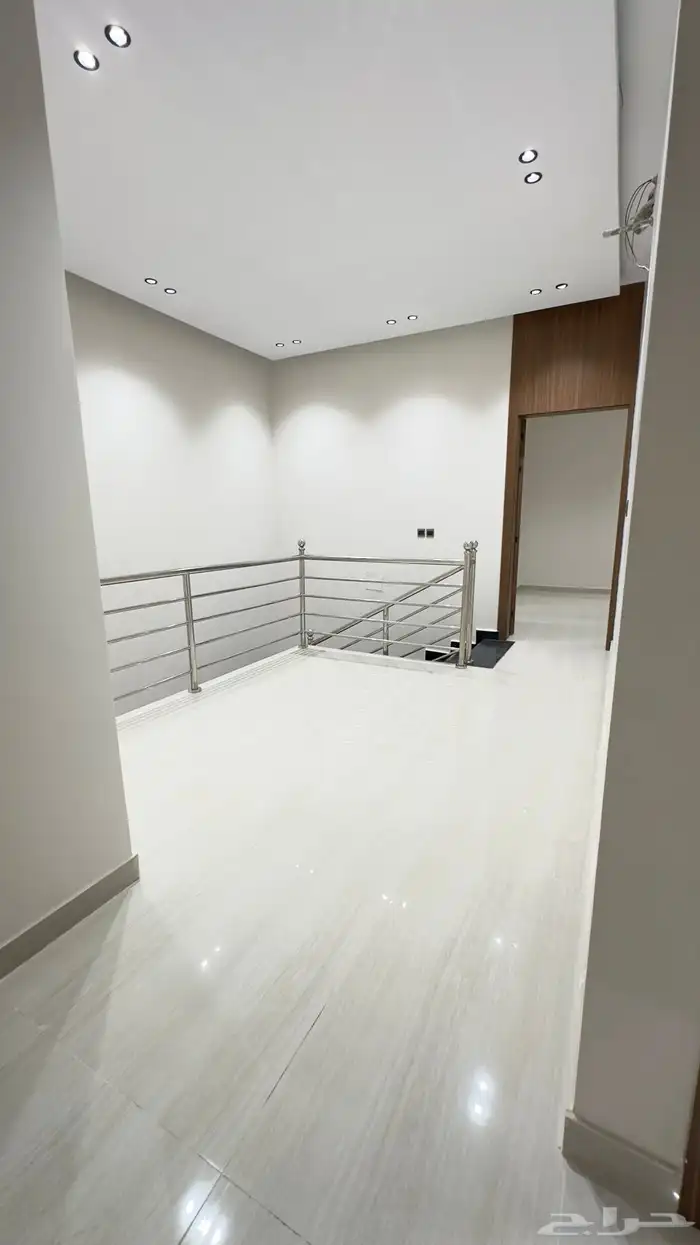 للبيع شقه دبلكس المساحه 230متر 18