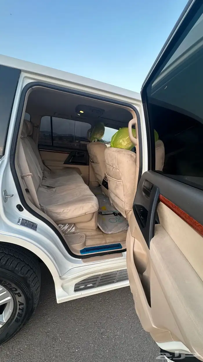 لندكروزر 2013 فل كامل ممشى 220 11