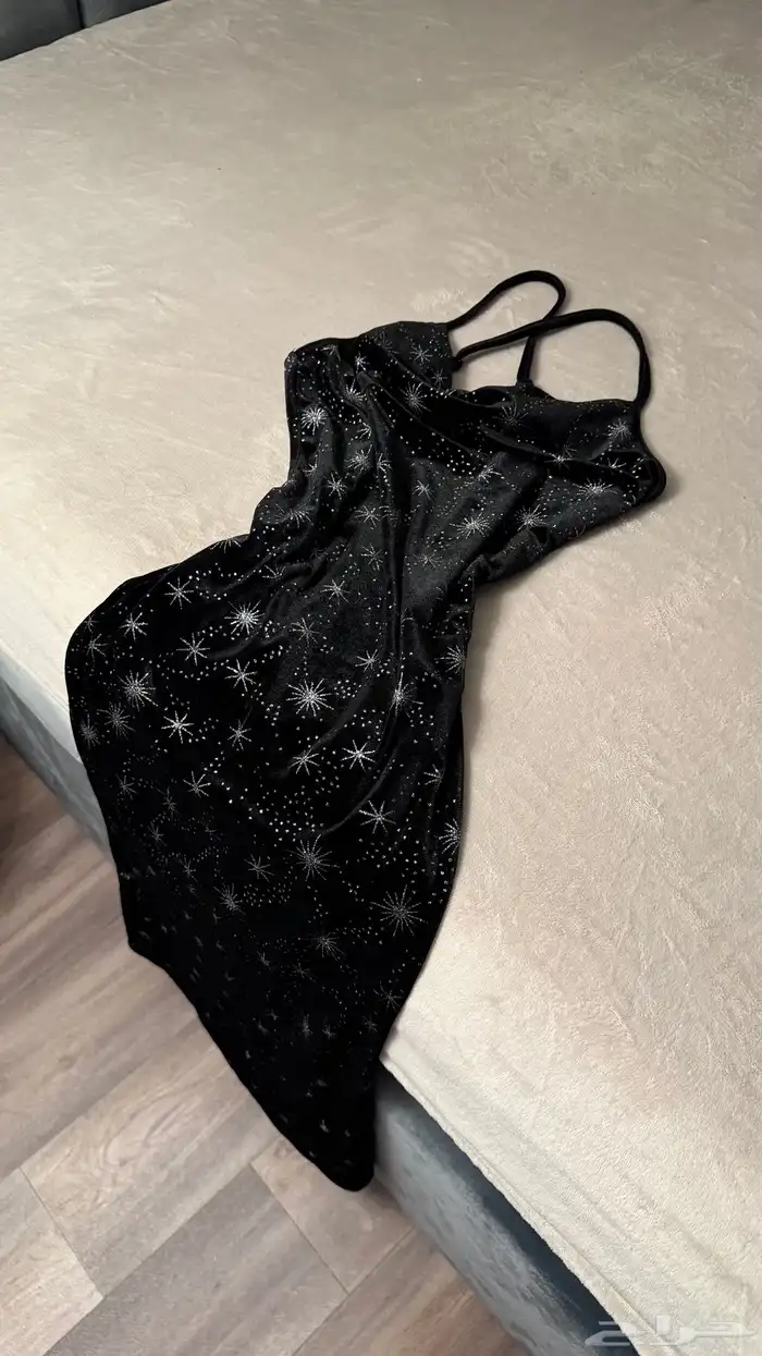 فستان لبس مره وحده بس 0