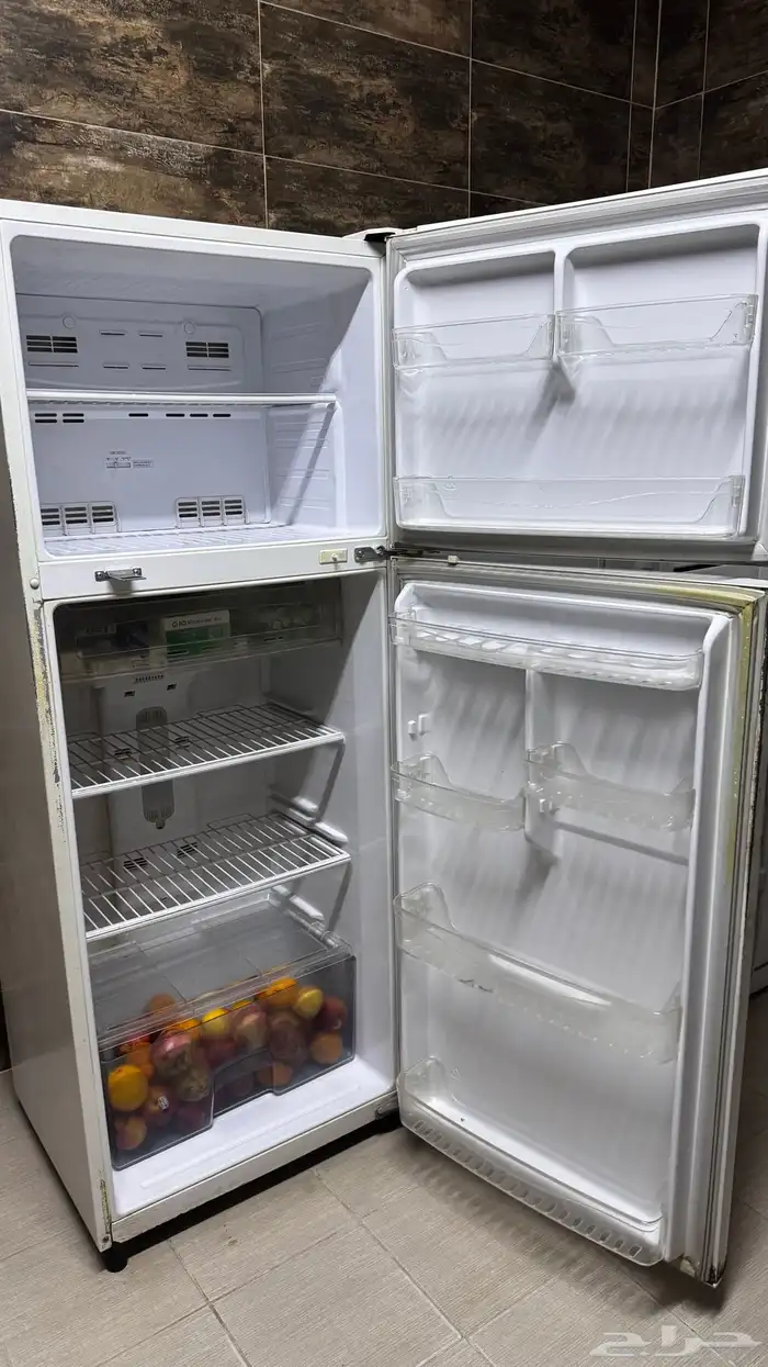 ثلاجة مستخدمه للبيع 1