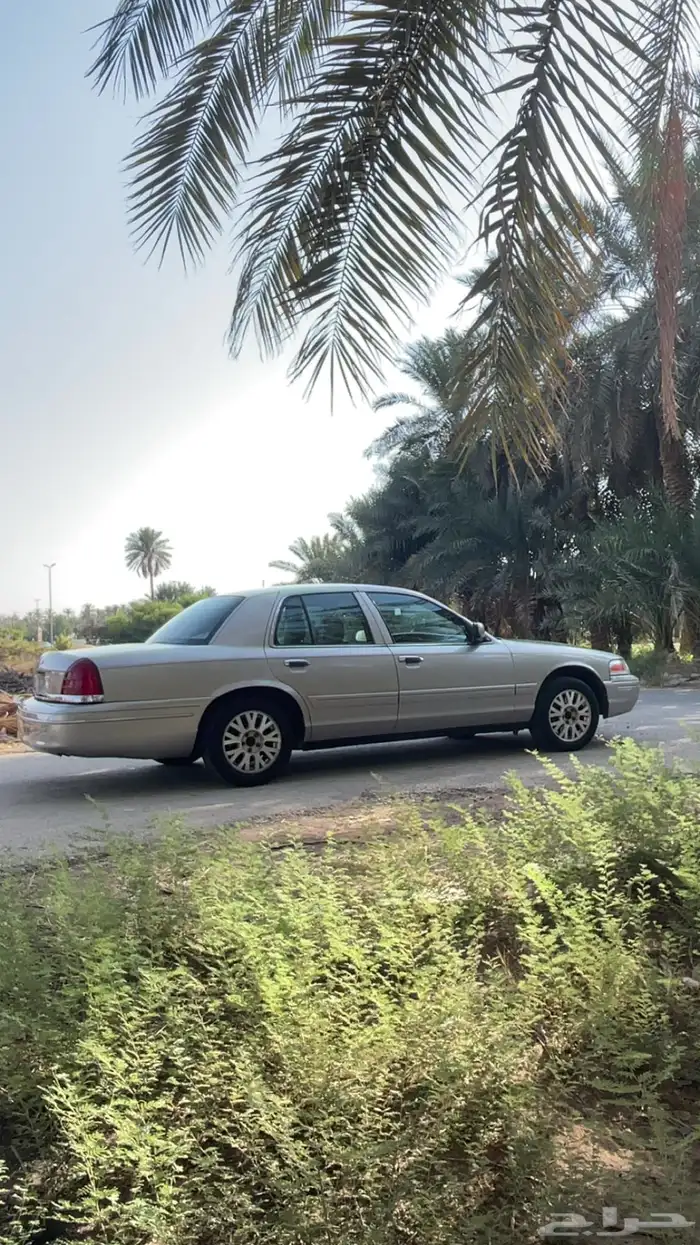 للبيع كراون فكتوريا 2004 1
