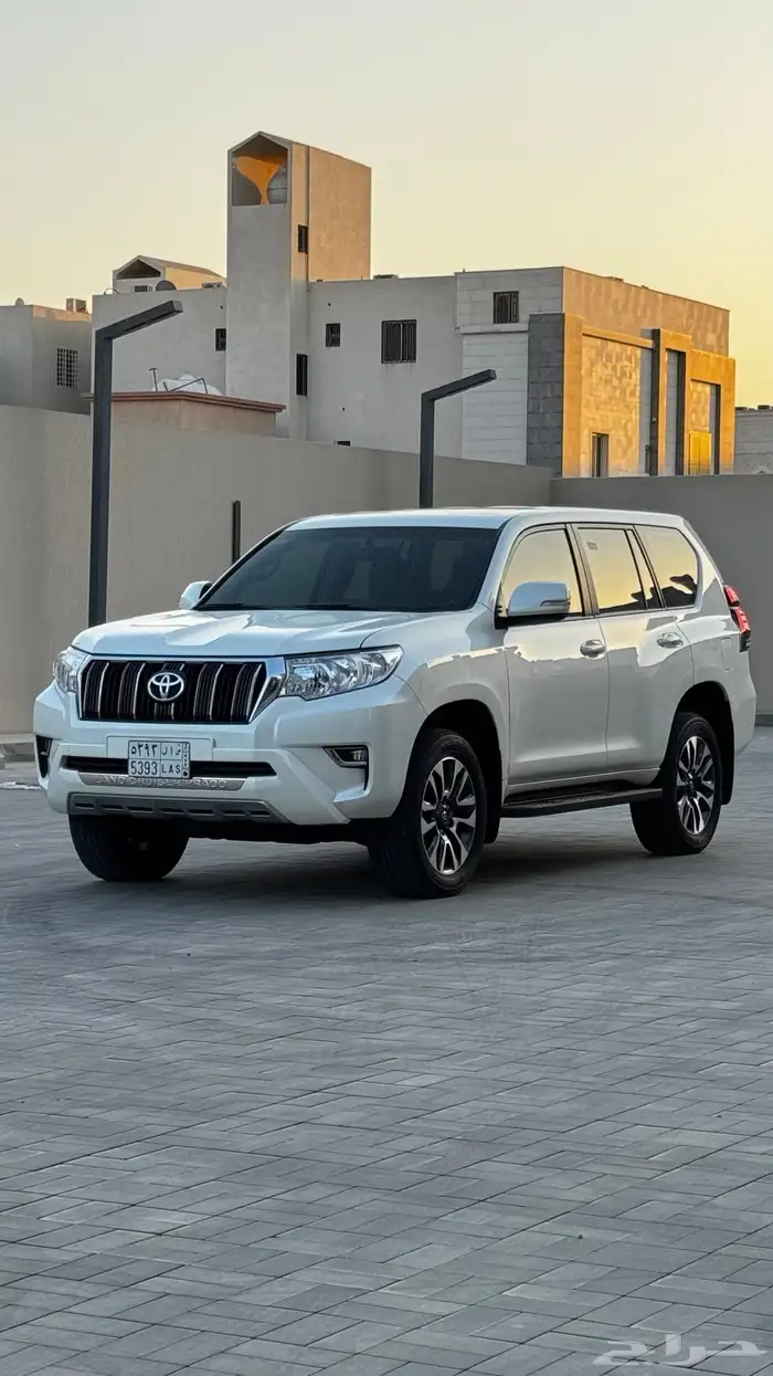 برادو ديزل 2023 عداد 30 الف 2