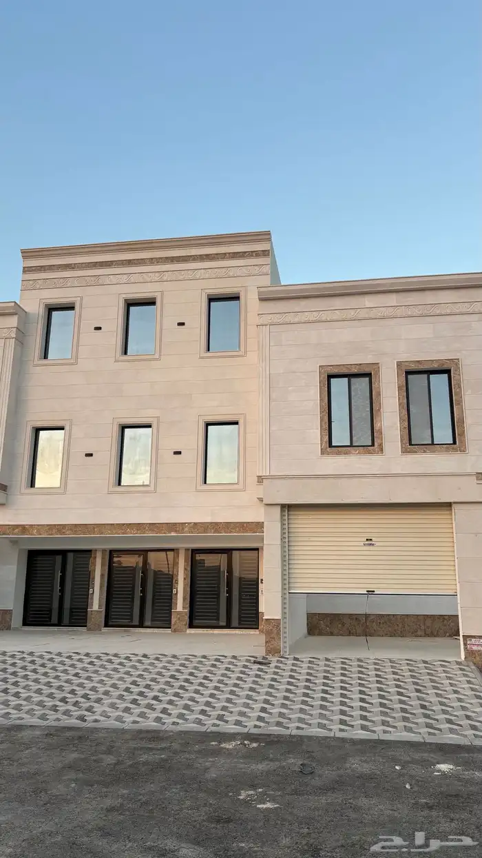 للبيع شقه دور ارضي 17