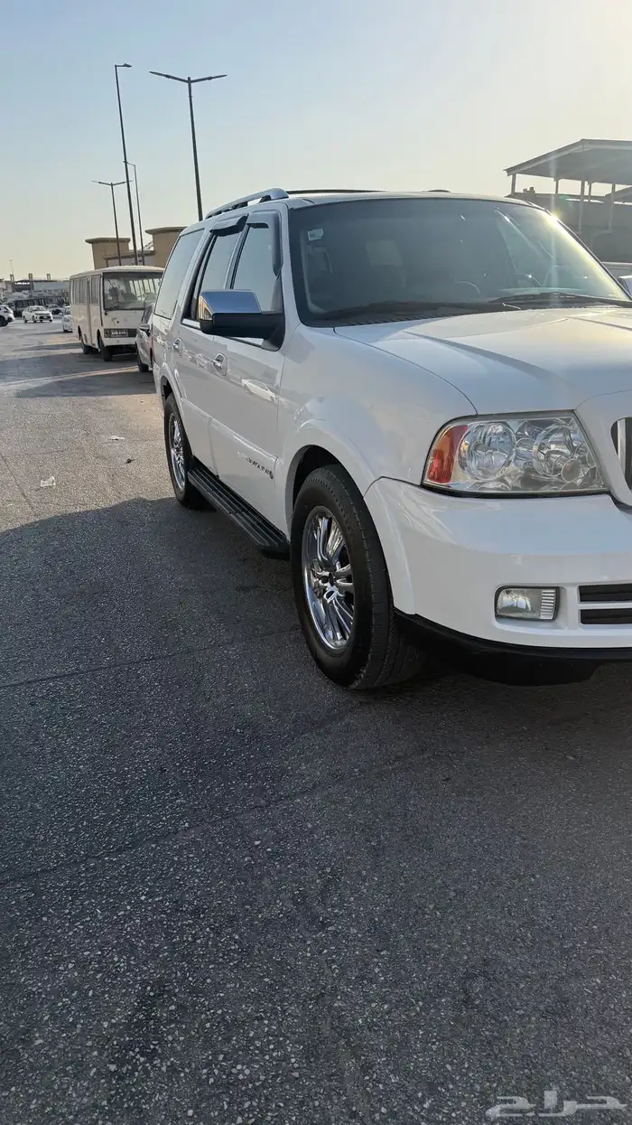 جيب لينكولن نافيجتور موديل 2005 2