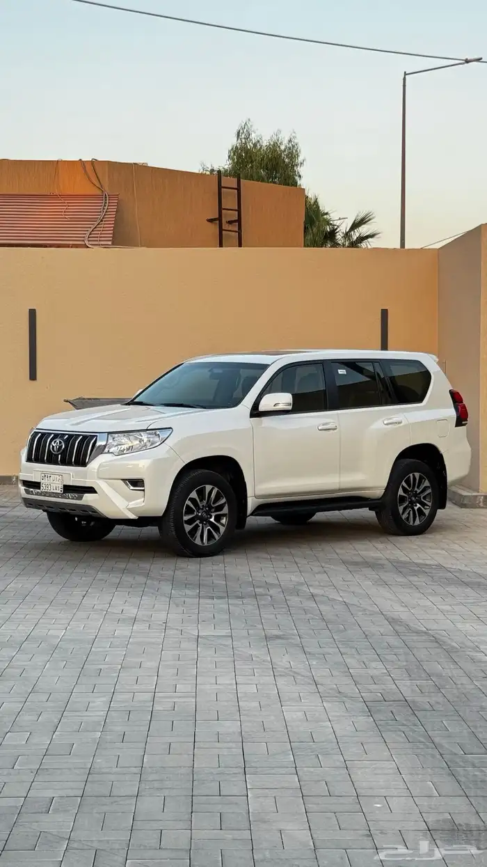 برادو ديزل 2023 عداد 30 الف 0