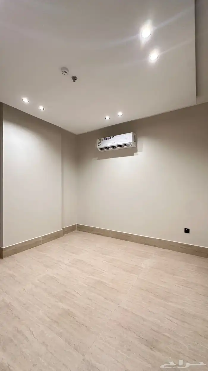 شقة بتصميم مودرن للايجار حي الشعلة 10