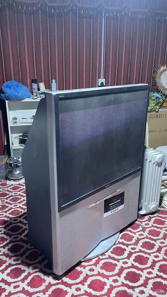 تلفزون قديم نضام بلجقتر 1