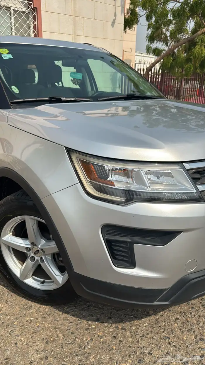 اكسبلورر 2018 نظيف V6 دبل تنفس طبيعي 15