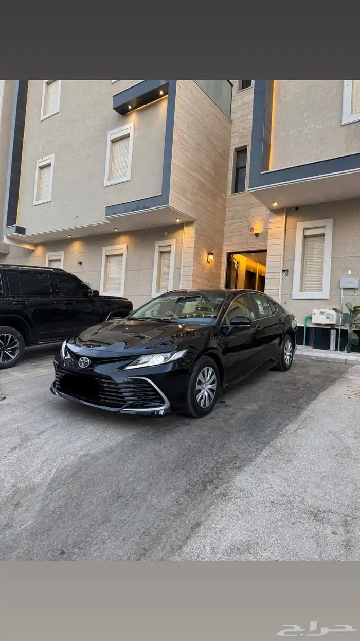 كامري مديل 2023 اسود 4