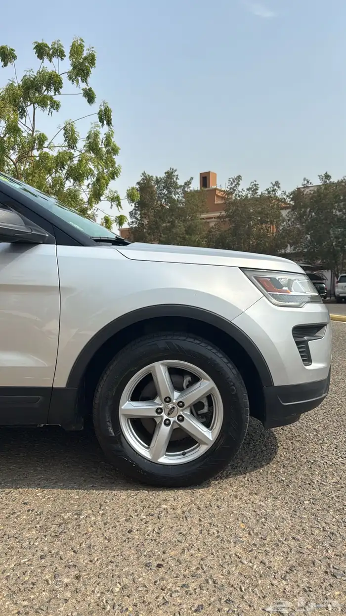 اكسبلورر 2018 نظيف V6 دبل تنفس طبيعي 10