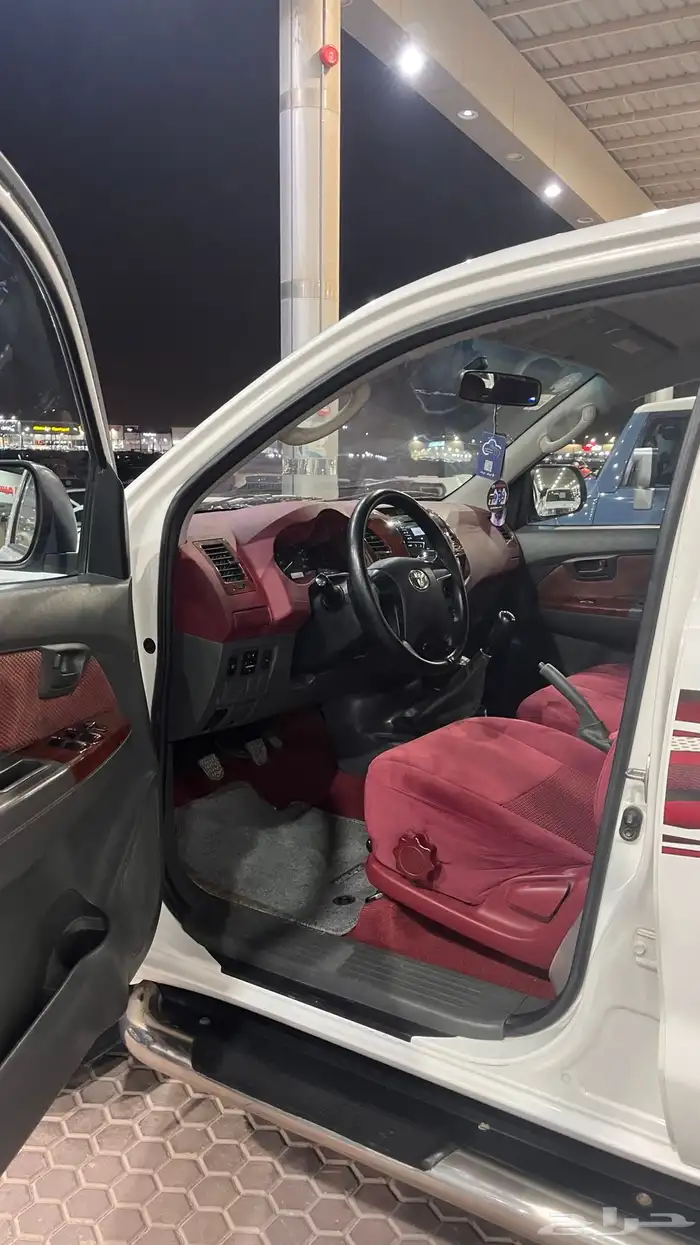 هايلكس دبل قير عايدي عداد قليل جدا 7