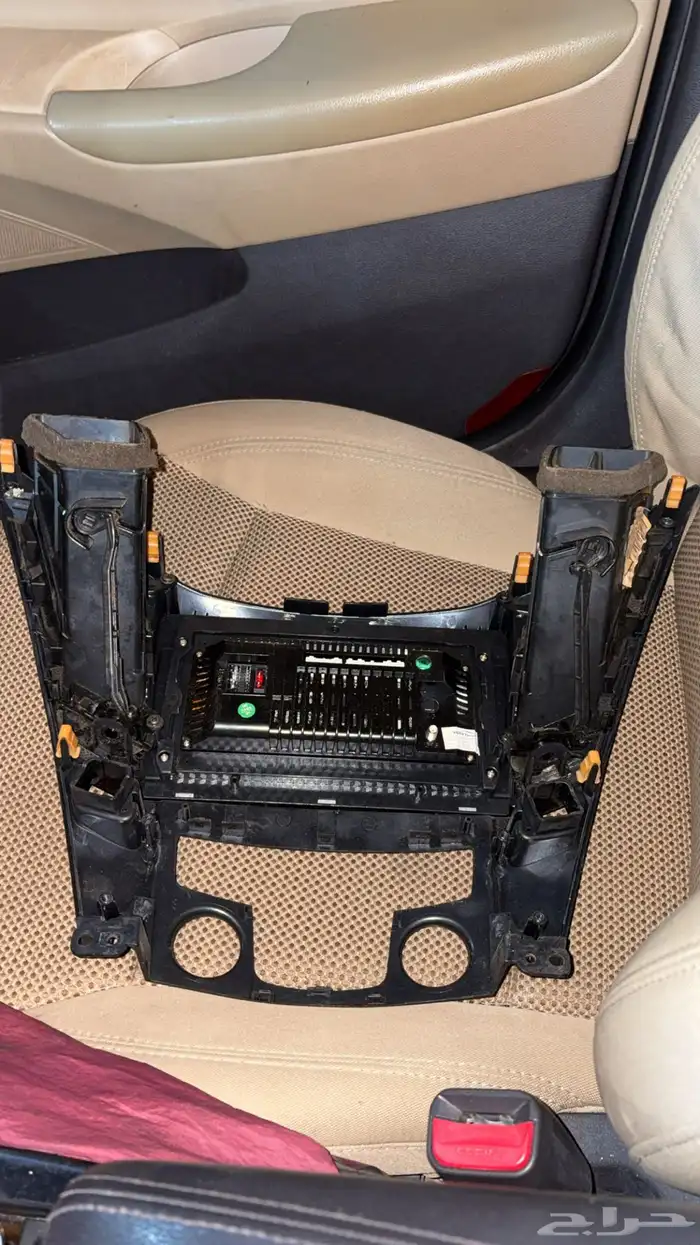 مسجل سوناتا 2011 شاشه مع الديكور و ريش مكيف 3