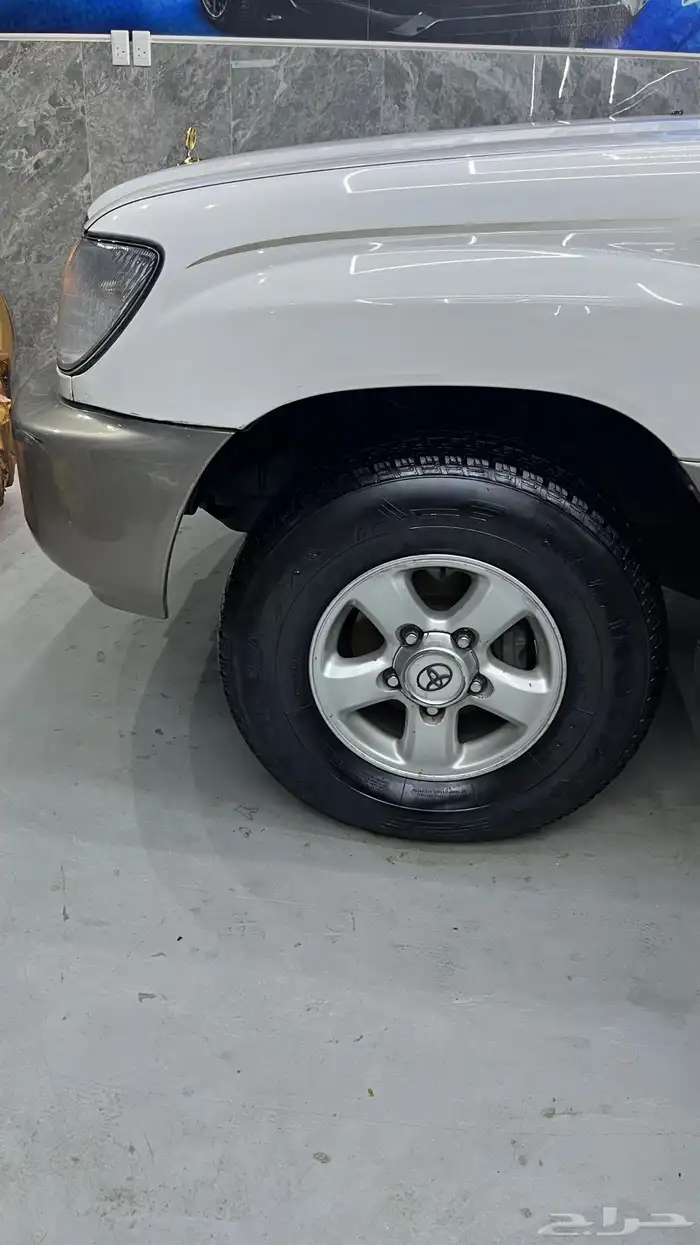 لاندكروزر 2000 20