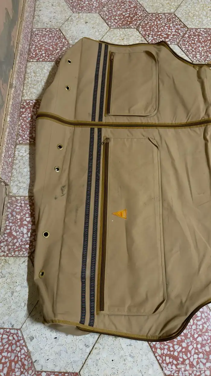 للبيع شراع او خرج تنزاني 1