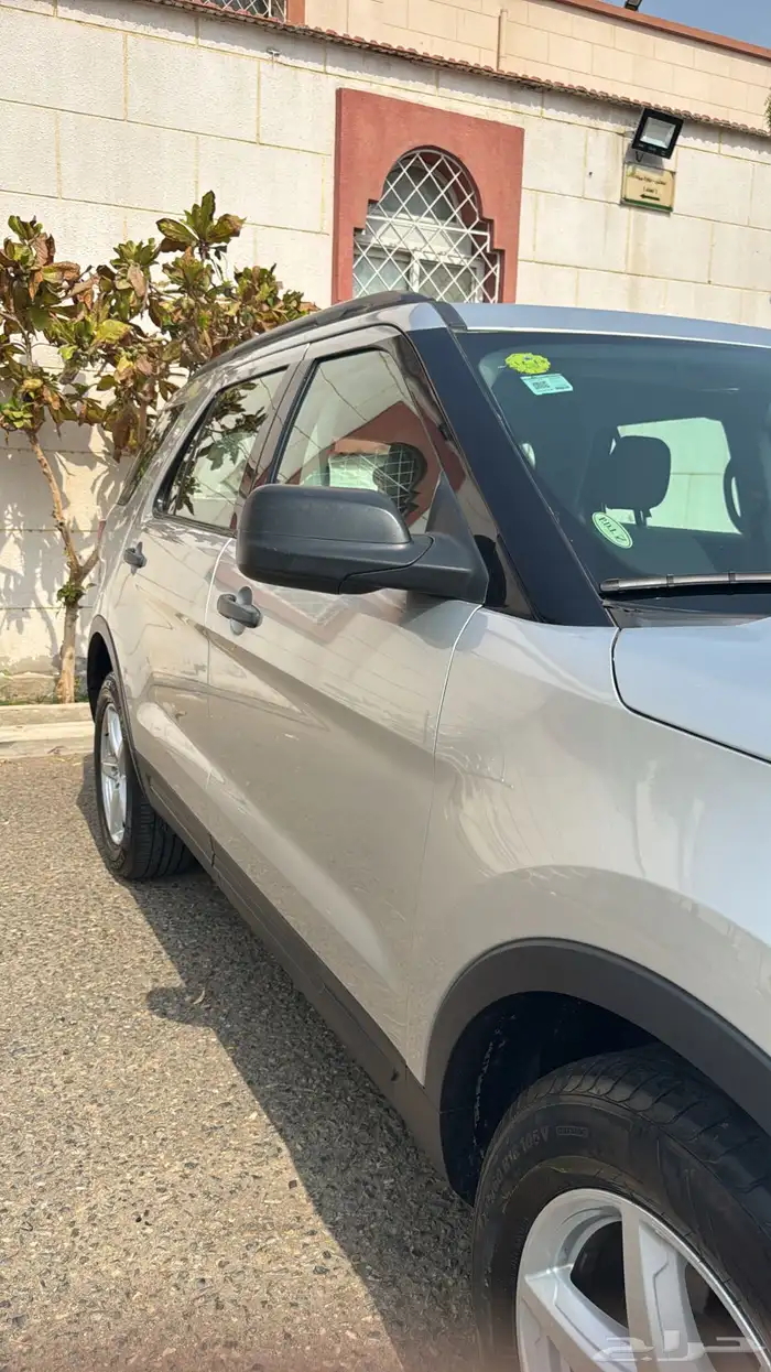 اكسبلورر 2018 نظيف V6 دبل تنفس طبيعي 12