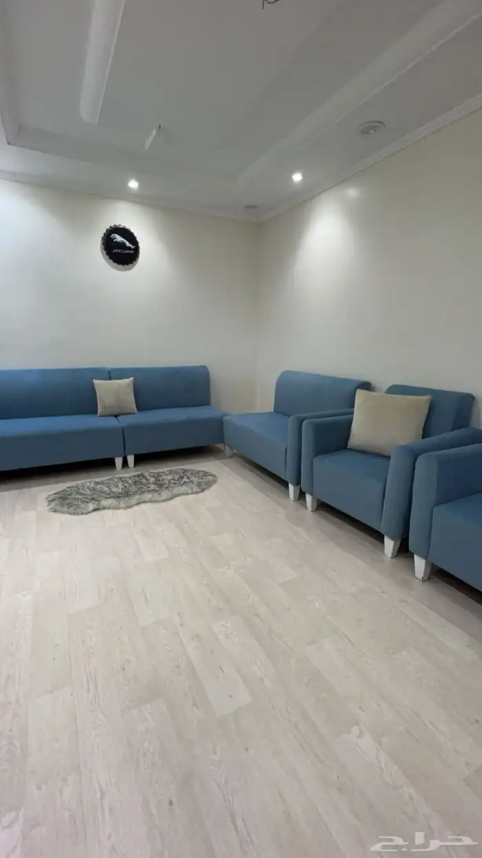 كنب جديد له سنه فقط لتواصل واتساب 1