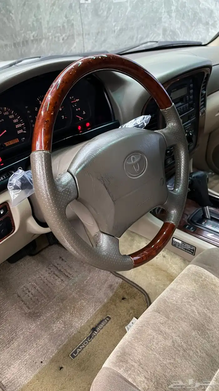 لاندكروزر 2000 33