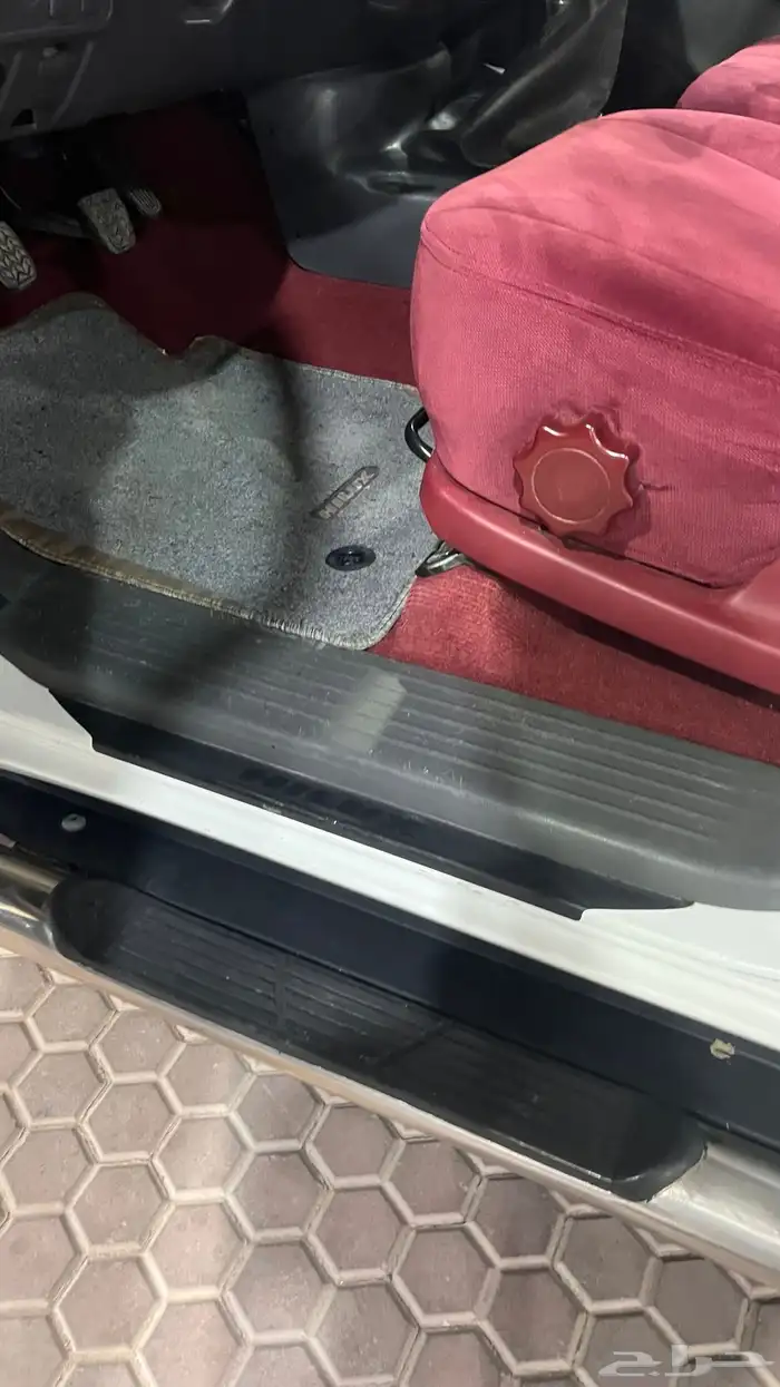 هايلكس دبل قير عايدي عداد قليل جدا 8