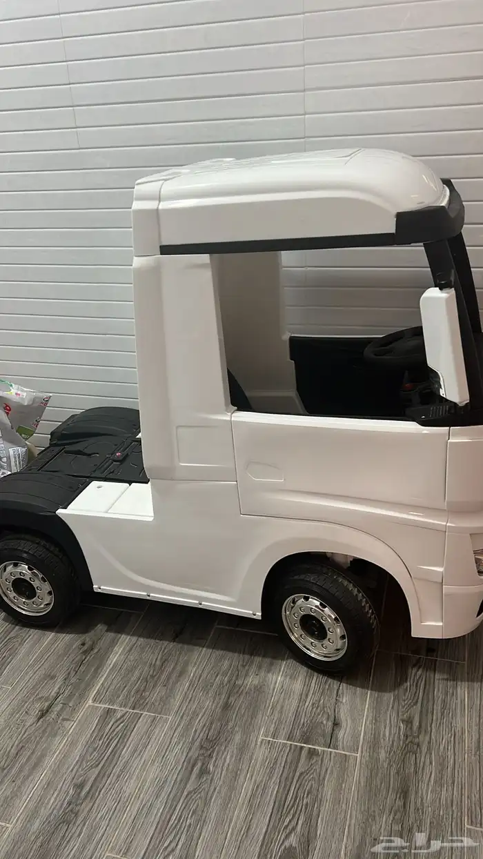 شاحنه كهربائيه 0