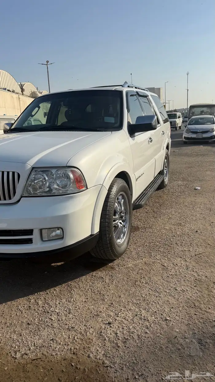 جيب لينكولن نافيجتور موديل 2005 1