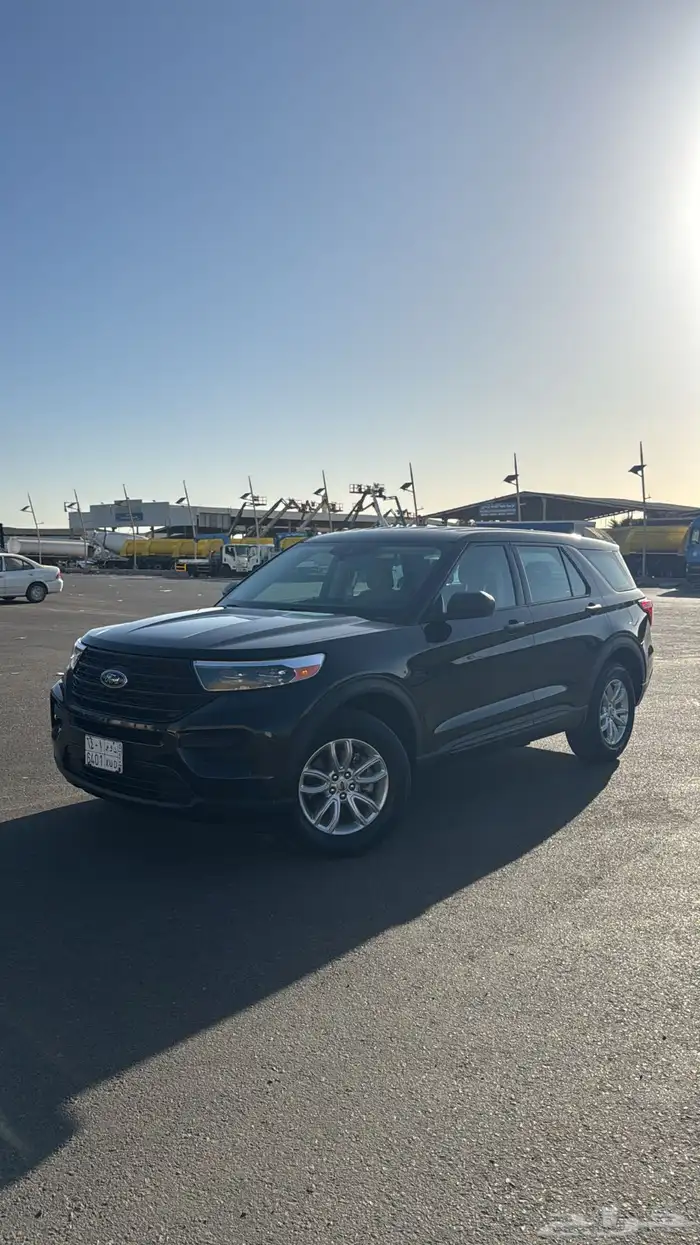 اكسبلورر 2021 نظيف V6 تنفس طبيعي دبل 12