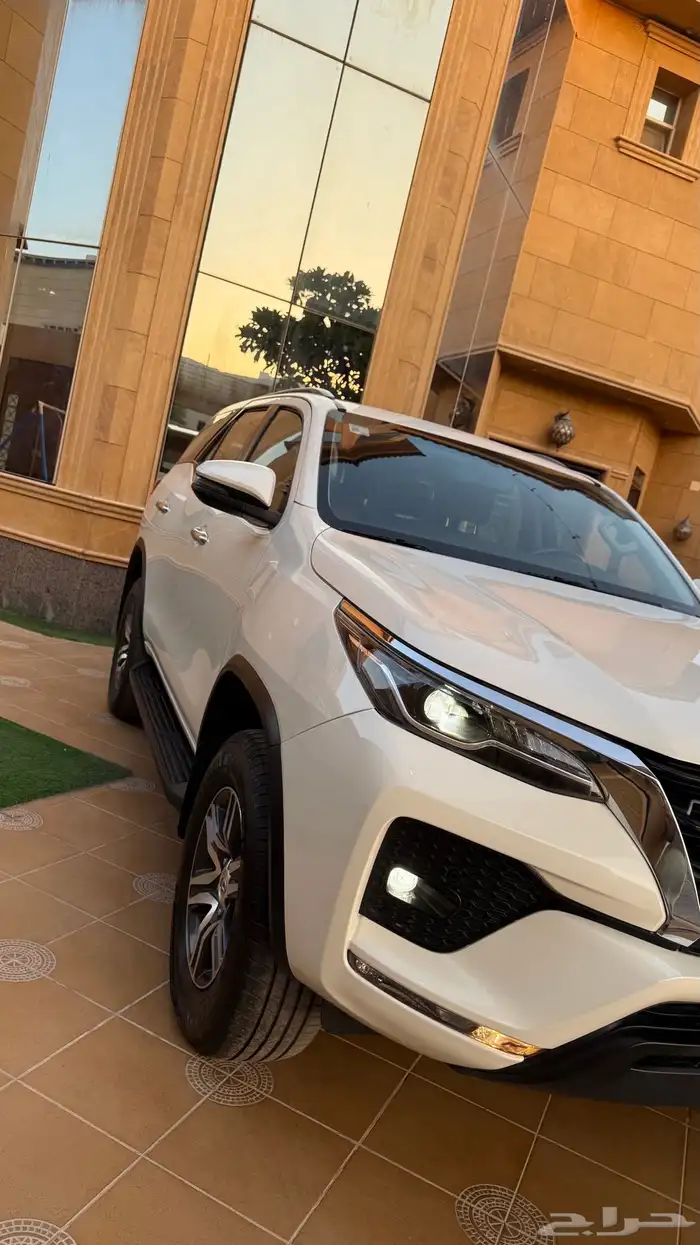 تويوتا فورتشنر موديل 2022 فئة VX6 3