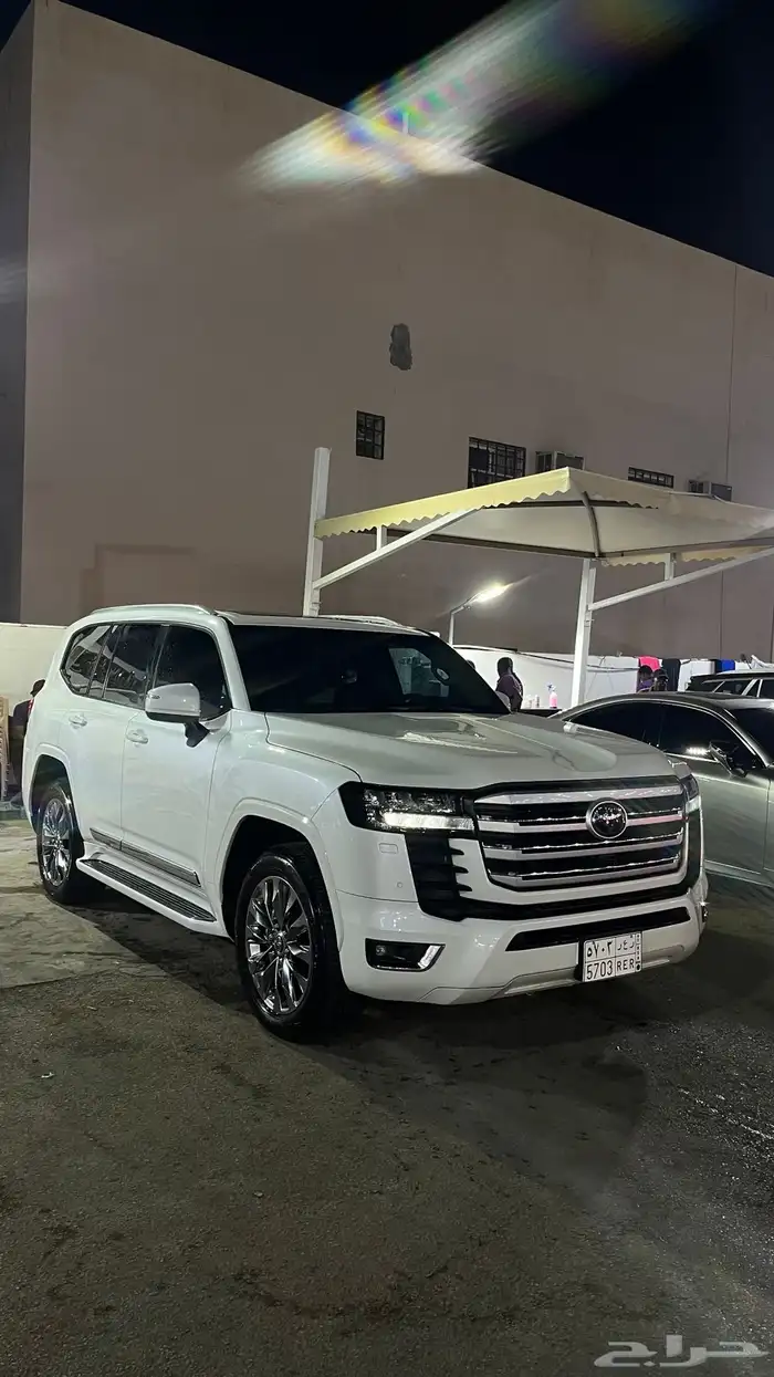 لاند كروزر 2023 4